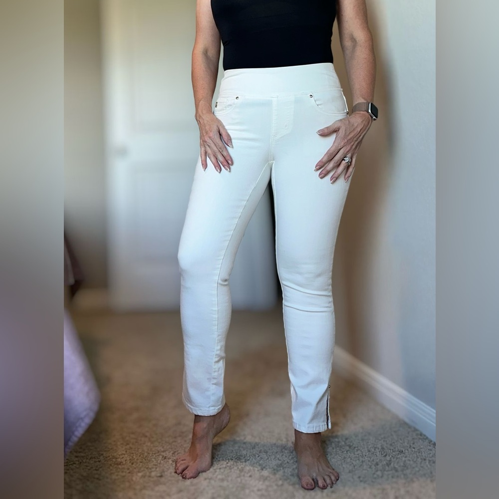 Belle by Kim Gravel Women's Skinny Jeans - White